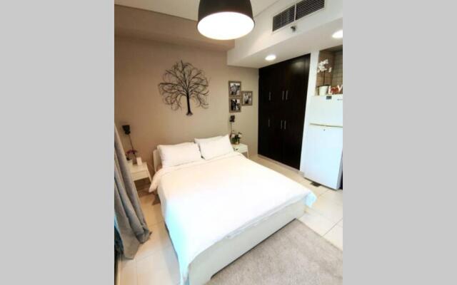 Jbr Beach Studio At Royal Oceanic Tower