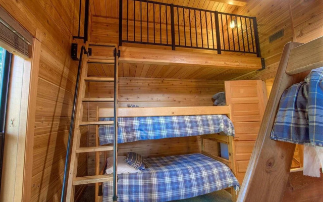 Smokey Joes - 5 Br Cabin