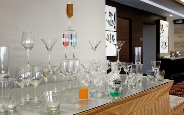 The Golden Palms Hotel & Spa Delhi