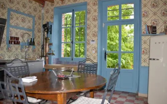 Le Petit Château de St Mard