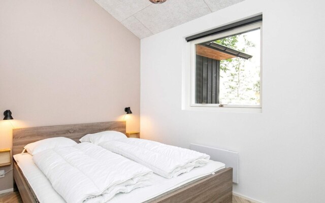 12 Person Holiday Home in Millinge