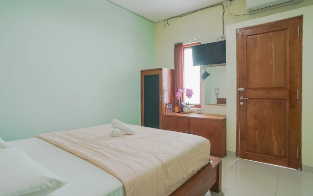 Guesthouse Penginapan Cempaka Putih