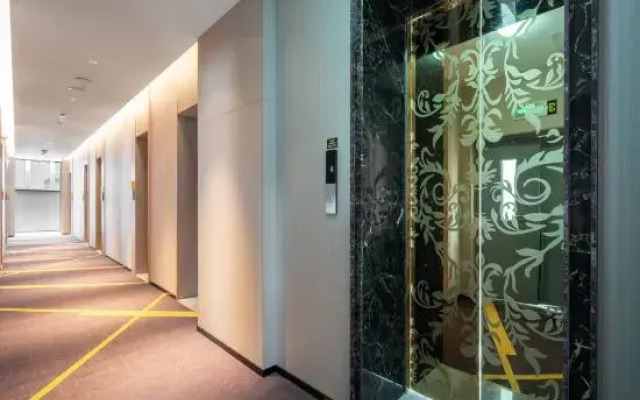 IU Hotel (Pingliang Jiefang Road Branch)