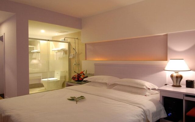 Huating Holiday Inn