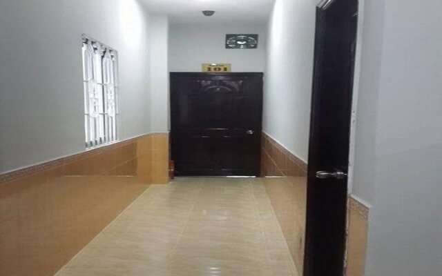 Hang Hoa Hotel