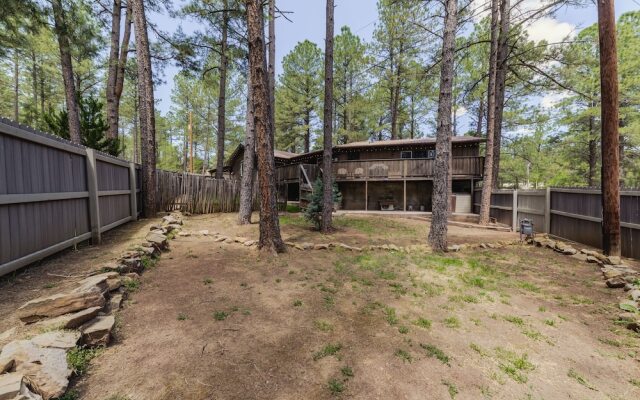 Rustic Pines Retreat