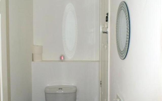 Cleopatra Family Accommodation Sleeps 11 with 2 free parkings
