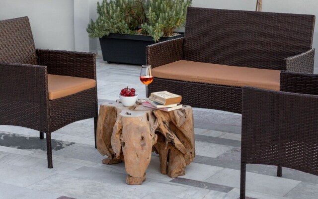 Thisean Modern Suites by Athens Stay