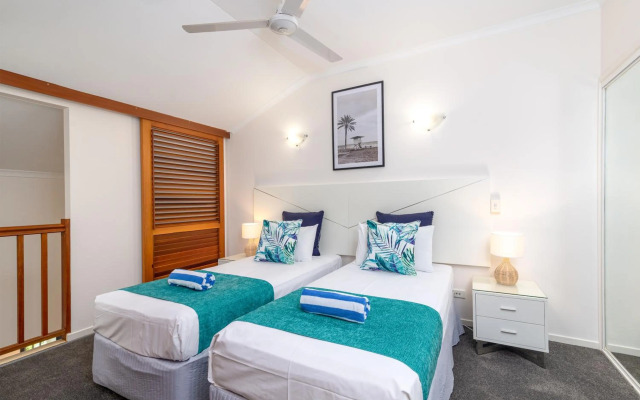 Seascape Holidays at 30 Tropic Style