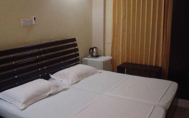 City Beach Hotel