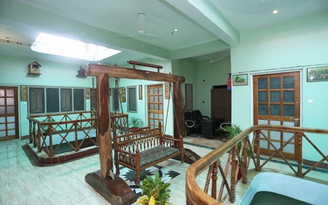 OYO Flagship 19120 The Classio Guest House
