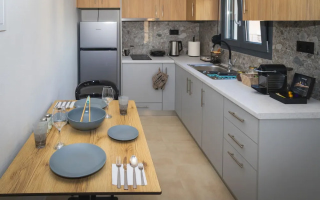 RAFKON Luxury Apartments - Myrina