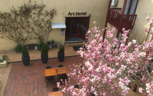 Art Hotel on York