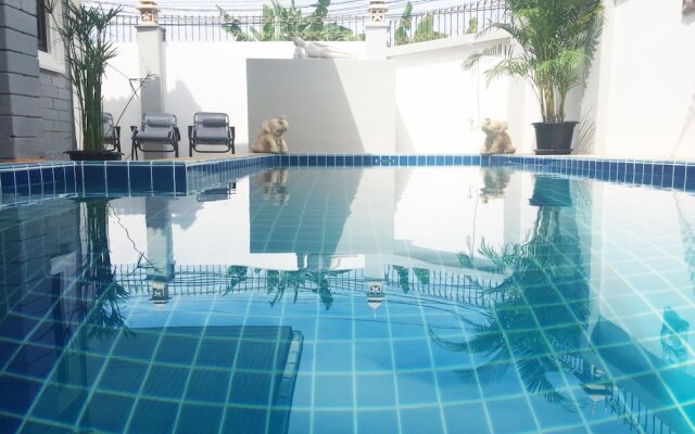 3 bedroom Pool Villa Near Walking St