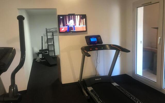 Hôtel, restaurant Kyriad Fréjus