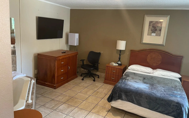 Budgetel Inn & Suites