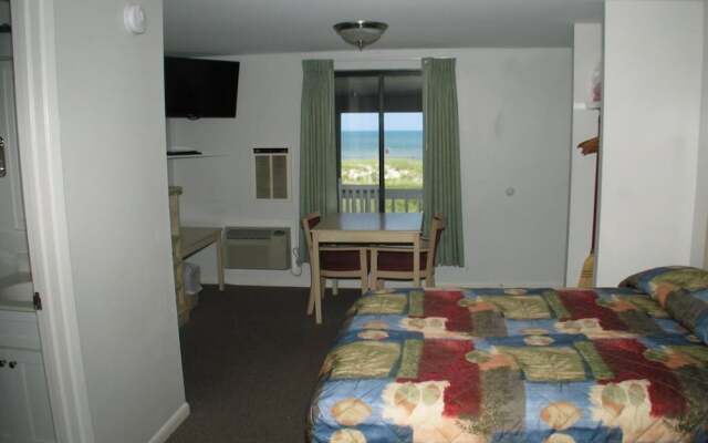 Beach House Inn and Suites