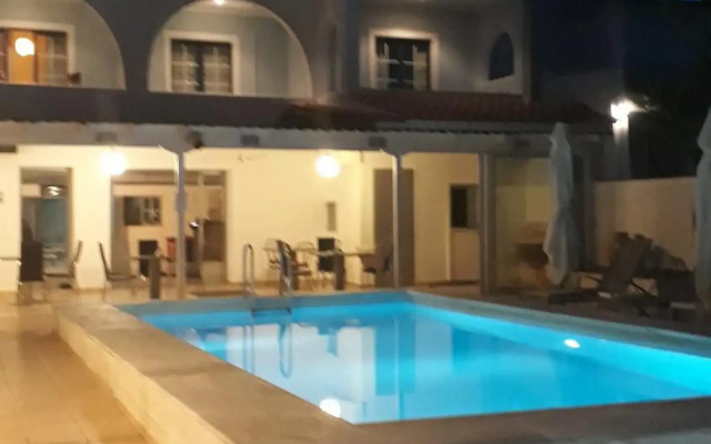 Mistral Apartments Aegina