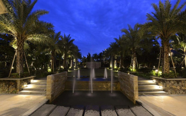 Shixishu Jianguo Yalong Bay Resort Hotel