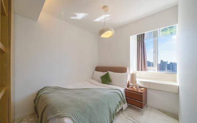 Tyms 2BR 1BA Apt Xujiahui Metro