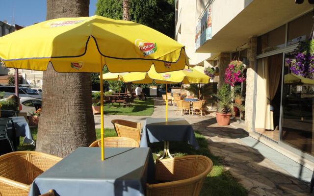 Estella Hotel & Apartments