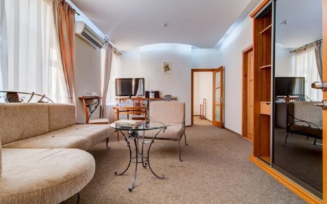 Hotel Diana