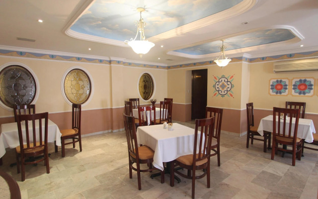 Отель Francis Drake by DOT Tradition