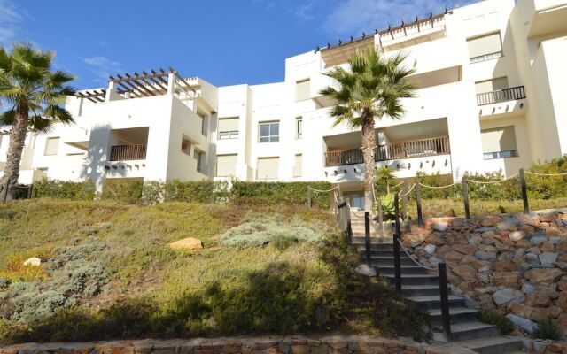 Beautiful luxury apartment in Las Colinas Golf & Country Club, shared pool