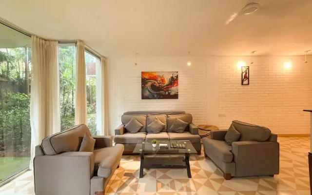 Modern 2bhk w Pool Access 5km to Coco Beach