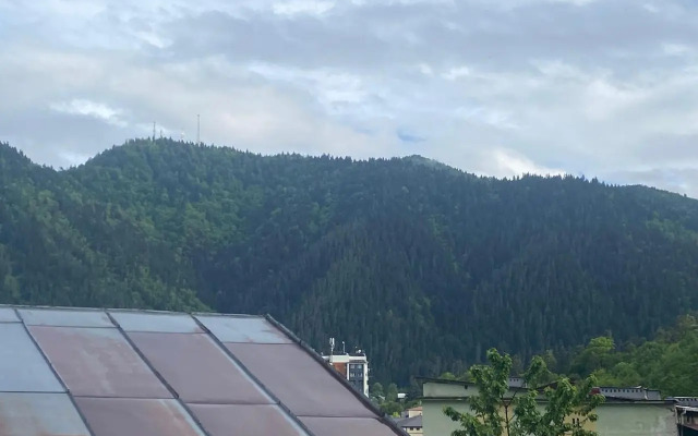 HillSide Guest House
