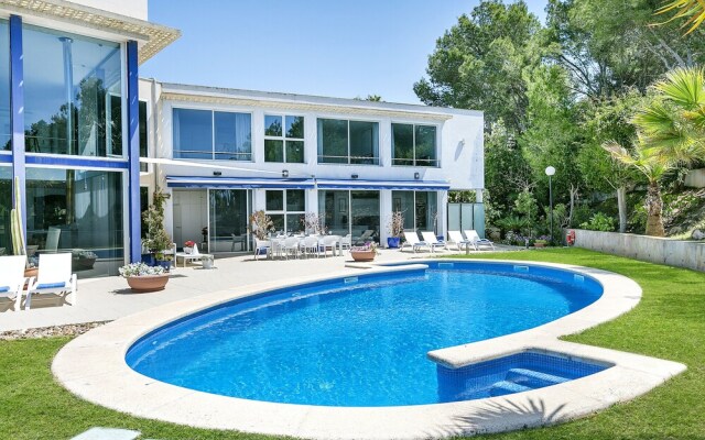 Villa BAY Blue by Priority