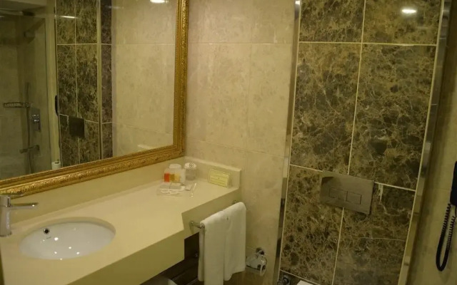 Ege Palas Business Hotel
