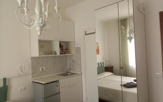 MinihouseLarissa diVerona