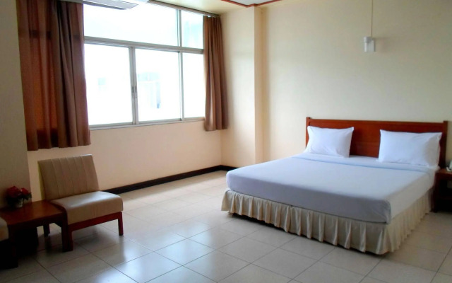 Tapee Hotel