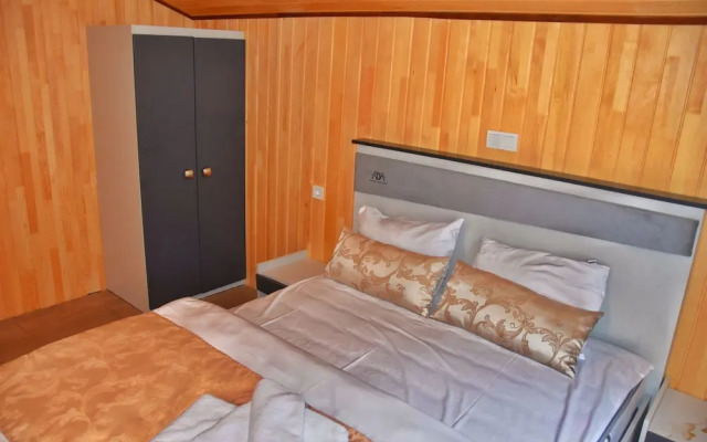 Ada Bungalow Hotel
