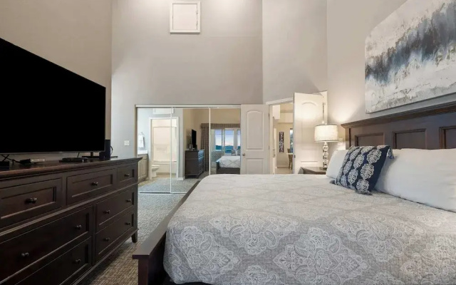 New Listing Ozark Views at Majestic - Perched on the Hills