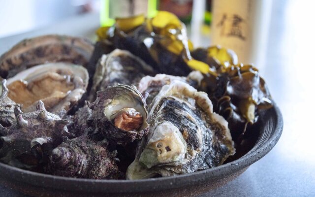 Marine Port Hotel Ama