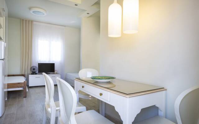 Olive Grove Studios & Apartments