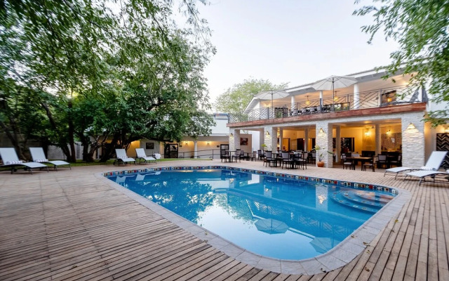 Nkosi Guest Lodge
