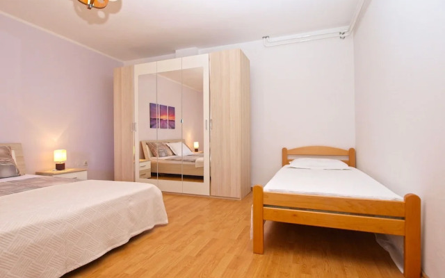 Apartment 1482