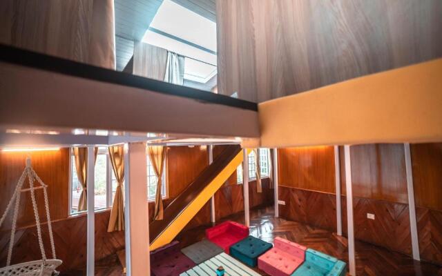 Tag Along 2 0 Hostel Gangtok
