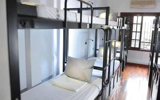 Bubba Bed Hostel by OYO Rooms