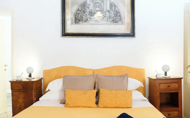 Cartari Apartment