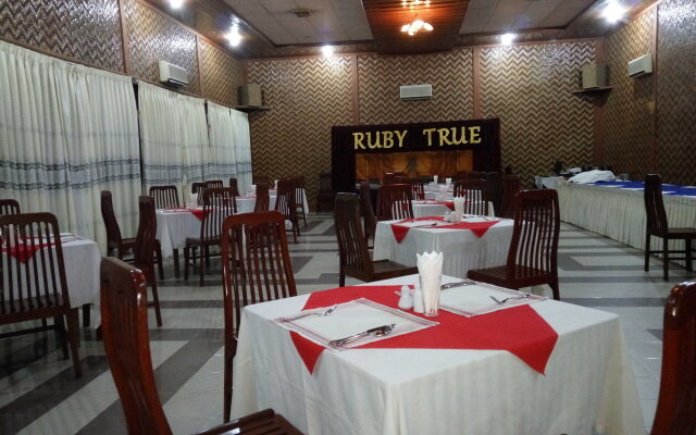 Ruby True Hotel
