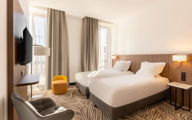 Отель Apollinaire Nice