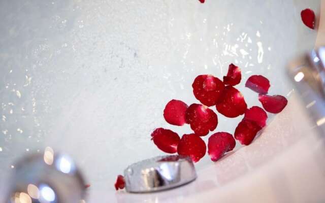 Royal Riverside The Majestic Suite