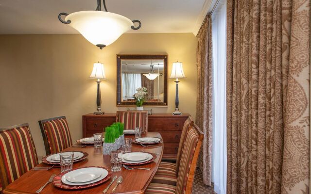 Arlington Court Suites, a Clarion Collection Hotel