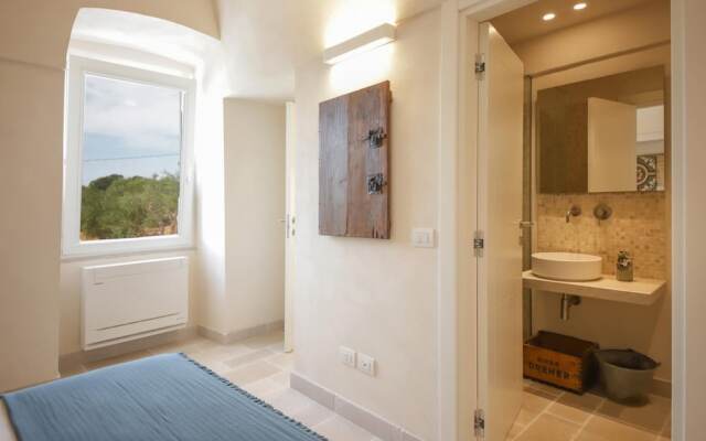 TD Casa Lul Panoramic Pool Over Mediterranean Scrub