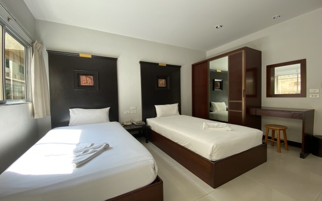 C.A.P. Mansion Hotel By Zuzu