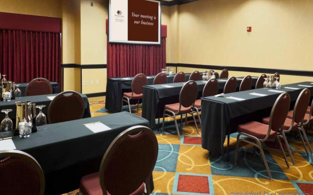 DoubleTree Suites by Hilton Bentonville